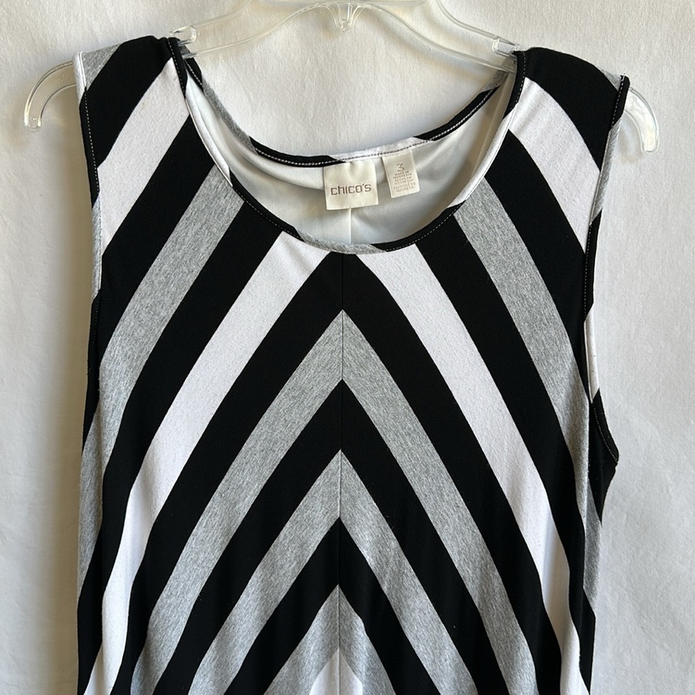 Chico’s black, white, and gray chevron-striped high-low maxi dress, size 3 (16) - Picture 3 of 11